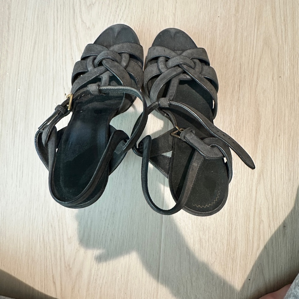 YSL SUEDE TRIBUTE SANDAL